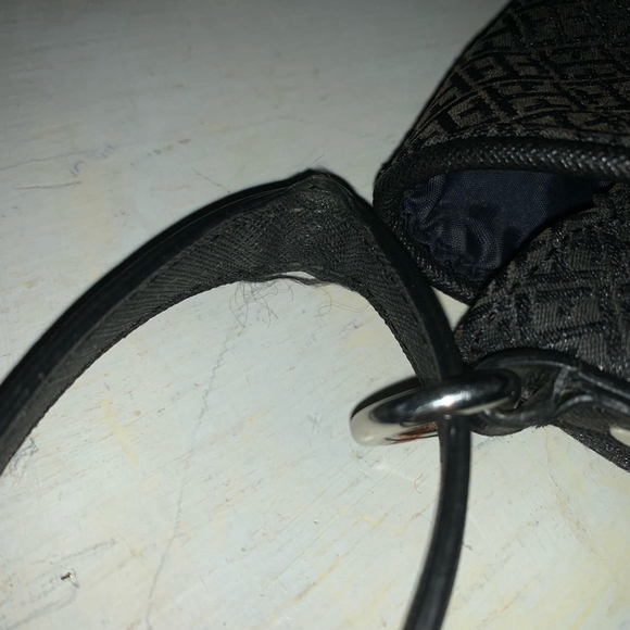 Tommy Hilfiger Black Crossbody Bag - Picture 7 of 16